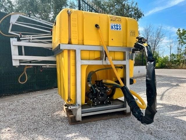 Botte Caffini 600 lt con barra manuale 12 m — foto 1