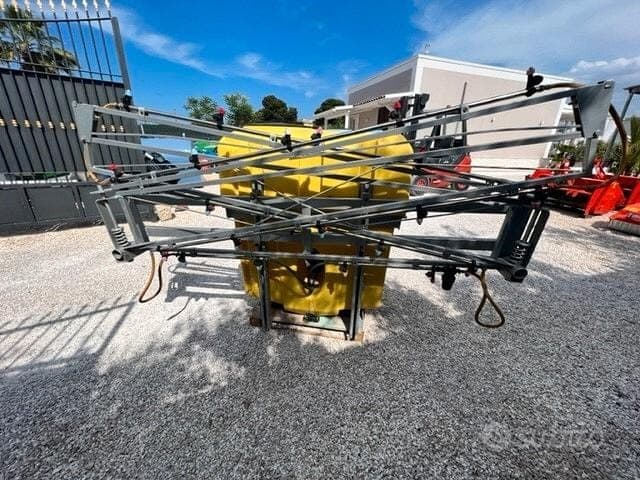 Botte Caffini 600 lt con barra manuale 12 m — foto 2
