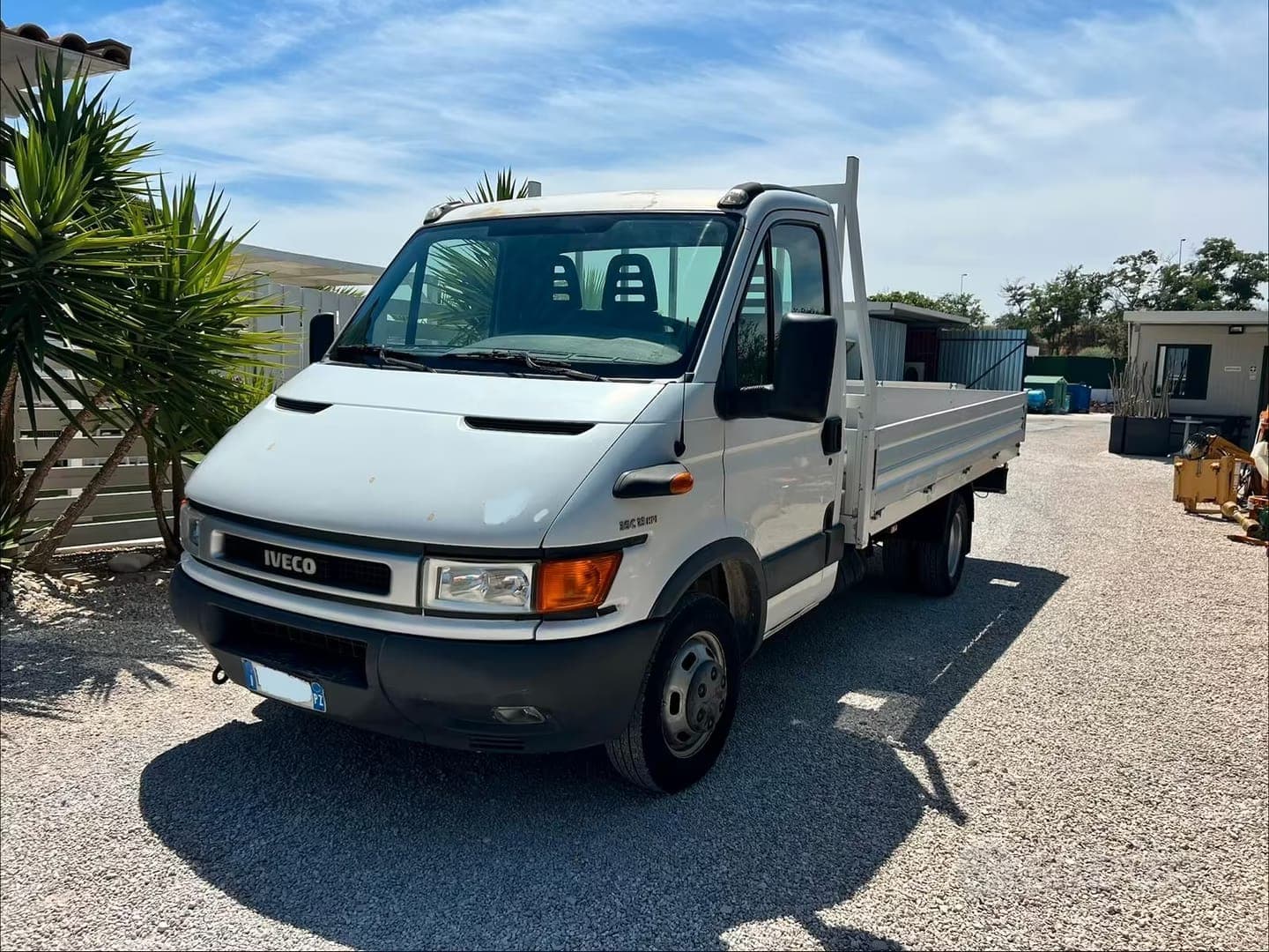 Iveco Daily 35C13 — 2002 — foto 1